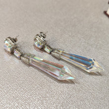 Load image into Gallery viewer, pointed crystal earrings