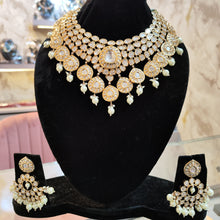 Load image into Gallery viewer, bridal polki set in gold
