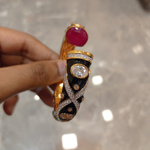 Load image into Gallery viewer, Gold ruby bracelet
