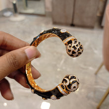 Load image into Gallery viewer, black gold diamond bracelet
