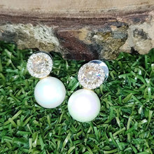 Load image into Gallery viewer, Champagne Pearl Studs