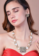 Load image into Gallery viewer, Baroque And Kundan Jadau Fusion Set(ISH-005)