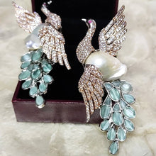 Load image into Gallery viewer, Peacock Baroque Earring