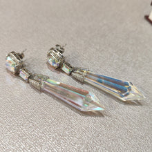 Load image into Gallery viewer, pointed crystal earrings
