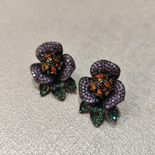 Load image into Gallery viewer, black flower earrings
