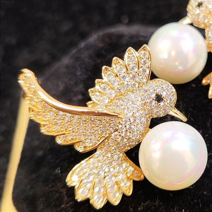 Love Bird Earrings in Gold with Pearl