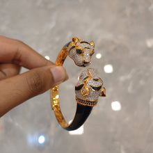 Load image into Gallery viewer, gold panther bracelet
