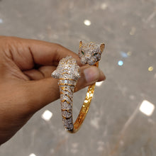 Load image into Gallery viewer, Panther Bracelet in Gold
