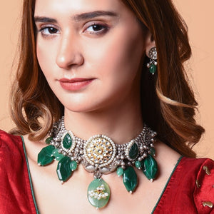 green stone silver necklace chokher