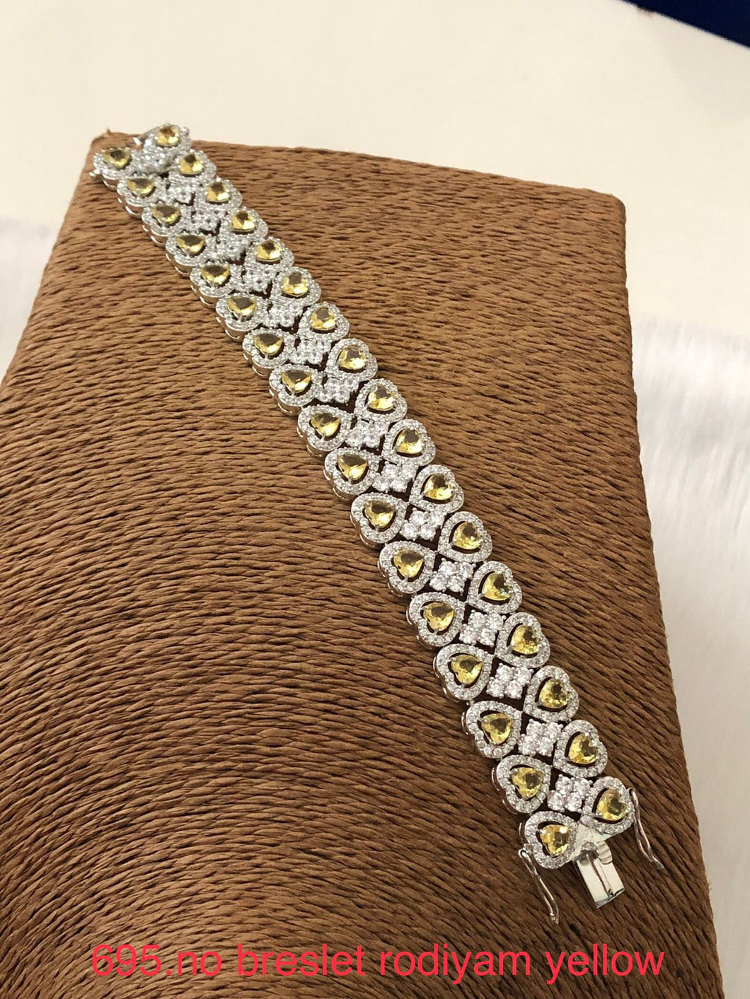 Bracelet advance