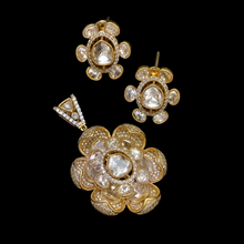 Load image into Gallery viewer, LB Shade Polki Pendent Set
