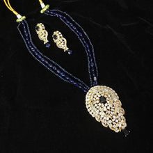Load image into Gallery viewer, Golden Diamond Pendent Set in Blue
