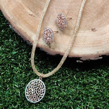 Load image into Gallery viewer, Rose Gold Diamond Pendent Set
