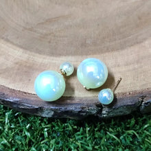 Load image into Gallery viewer, Mint Green Pearl Studs
