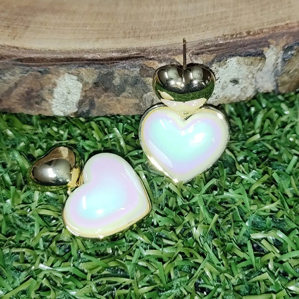 Heart Shaped Earrings in Pearl