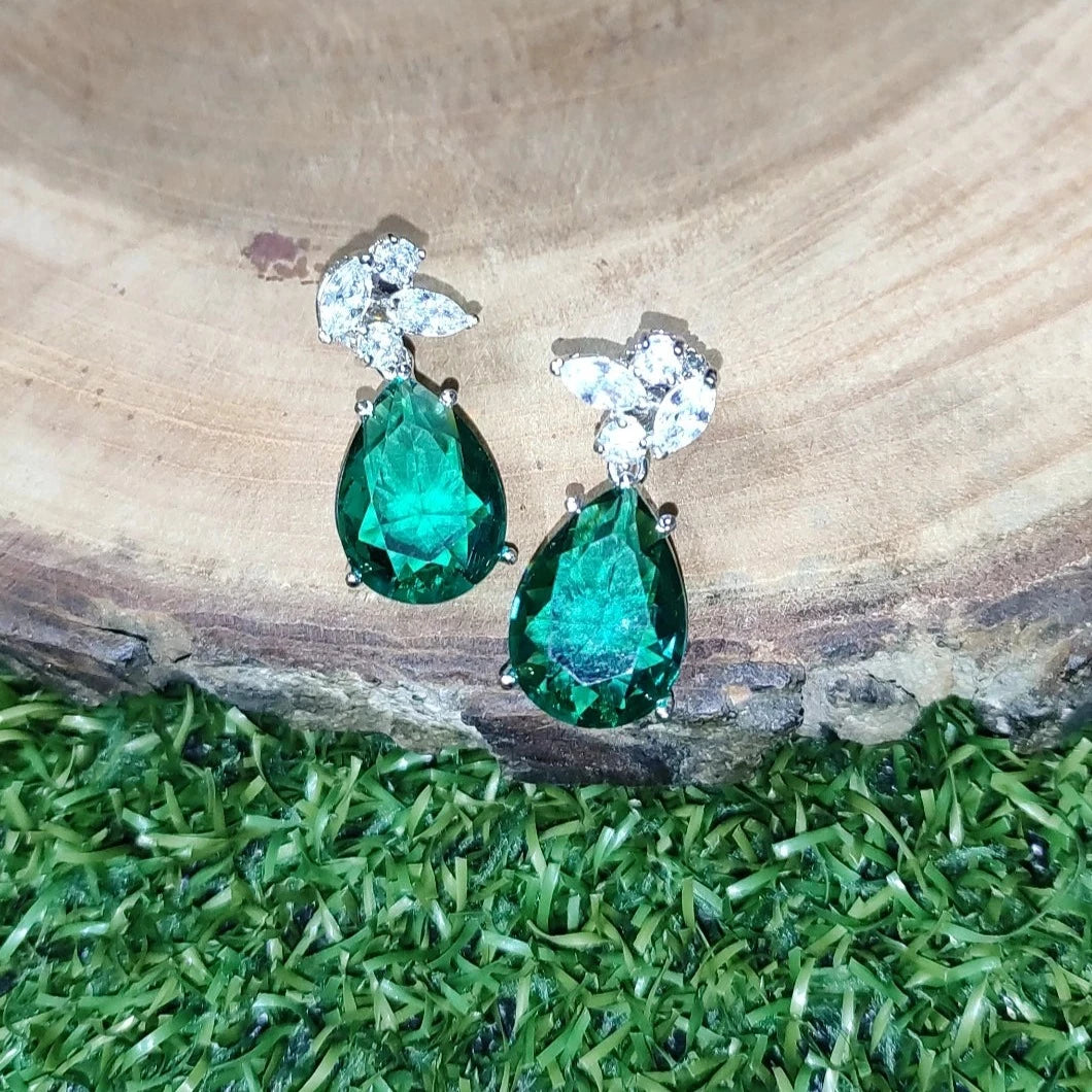 Joules By Radhika Polki and Green Beads Jhumka Earrings – Nykaa Fashion