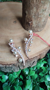 Diamond Pearl Curved Earrings