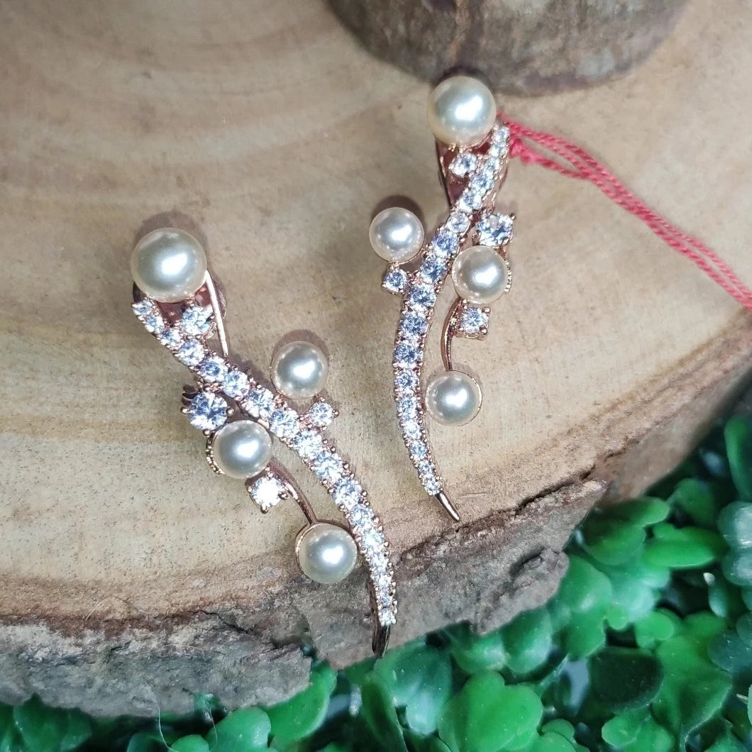 Diamond Pearl Curved Earrings