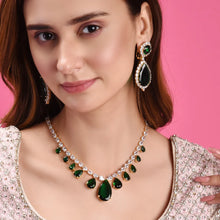 Load image into Gallery viewer, EMERALD DIAMOND NECKLACE
