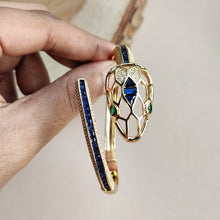 Load image into Gallery viewer, Serpenti bracelet in gold
