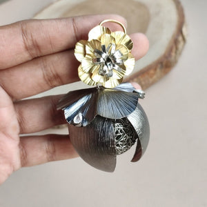 Flower Earrings in Black Gold