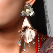 Load image into Gallery viewer, Rose Flower Long Earrings in Western Style
