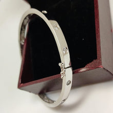 Load image into Gallery viewer, Openable Bracelet Western (2.4 Openable)
