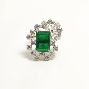 Silver Ring with Emerald Look Single Stone